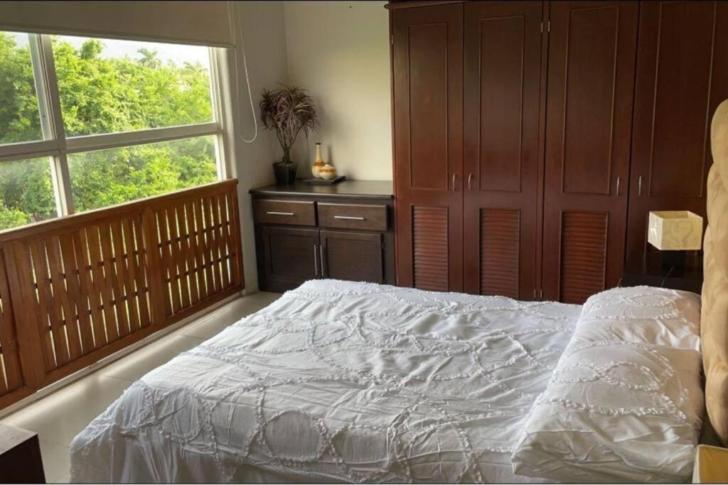 Lovely 3 Bedroom Condo With Pool Икстапа Екстериор снимка
